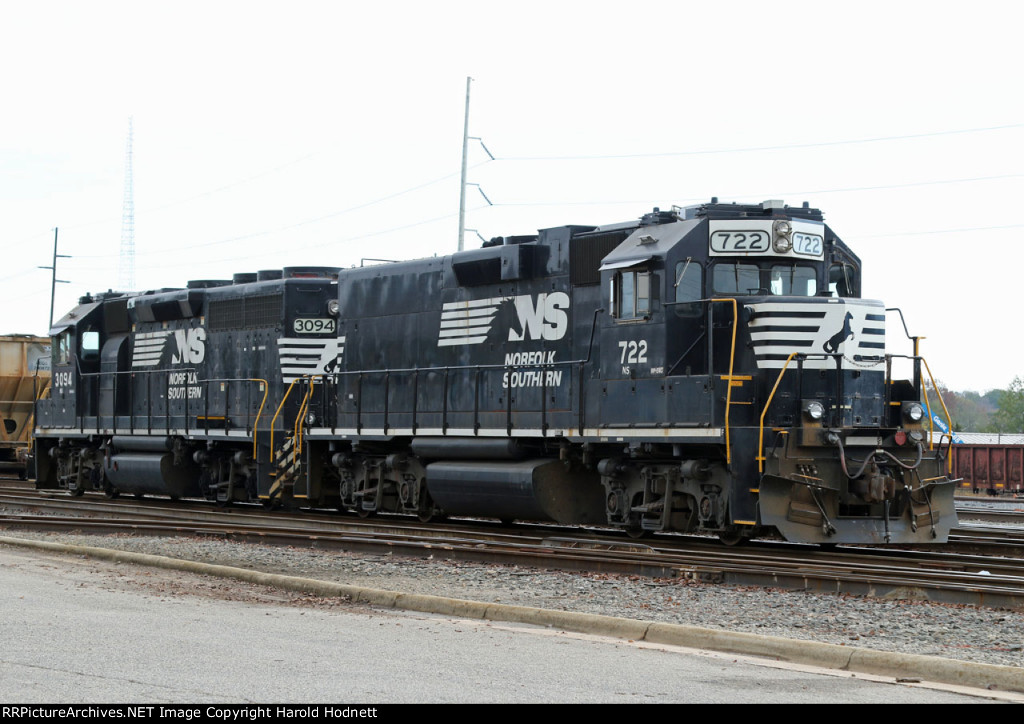 NS 722 & 3094 in Glenwood Yard